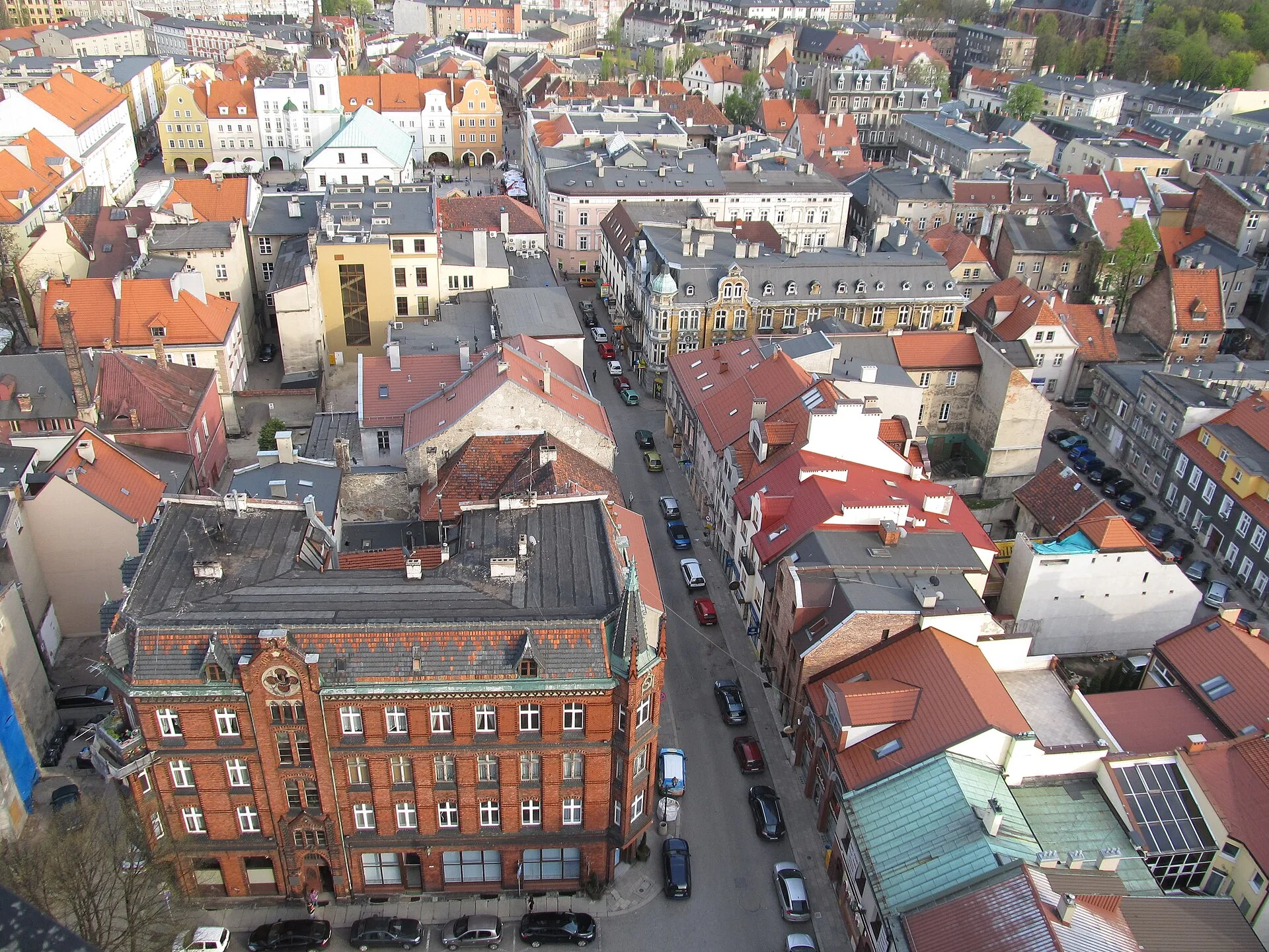 Gliwice - Miasto w ramach średniowiecznego założenia zamkniętego pierścieniem ulic: Górnych i Dolnych Wałów Gliwice, Gliwice